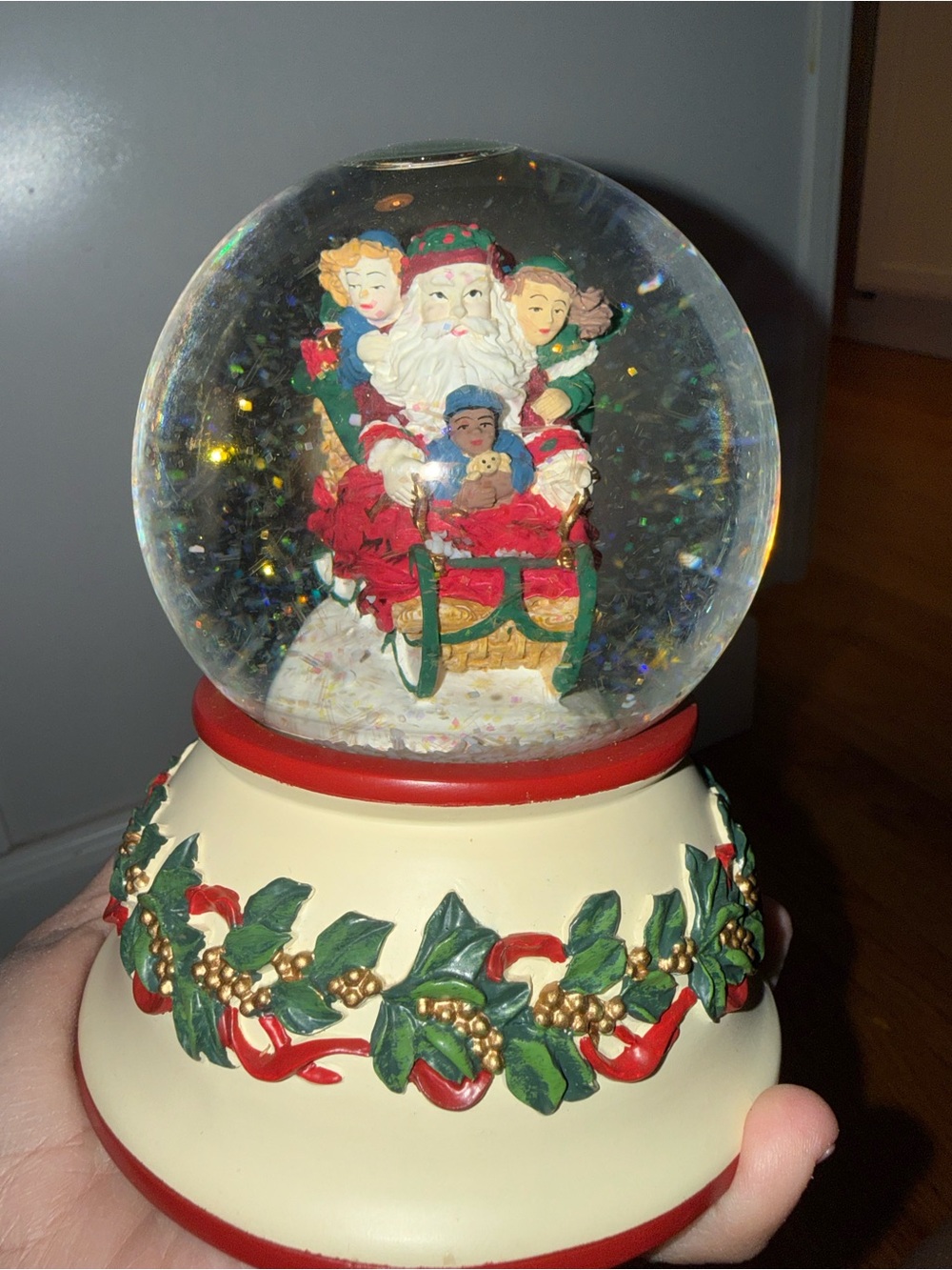 Vintage 1994 Princess House Holiday Musical Snow globe Santa Sleigh Snow Globe